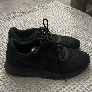 Nike black sneakers size 10 only worn once.